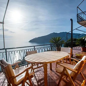 https://080-il-vigneto-45b.hotelitalianriviera.com