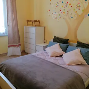 https://la-volpe-gialla.hotelitalianriviera.com